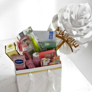 بوكس التخرج الابيض الفاخر – 9 منتجات مميزة